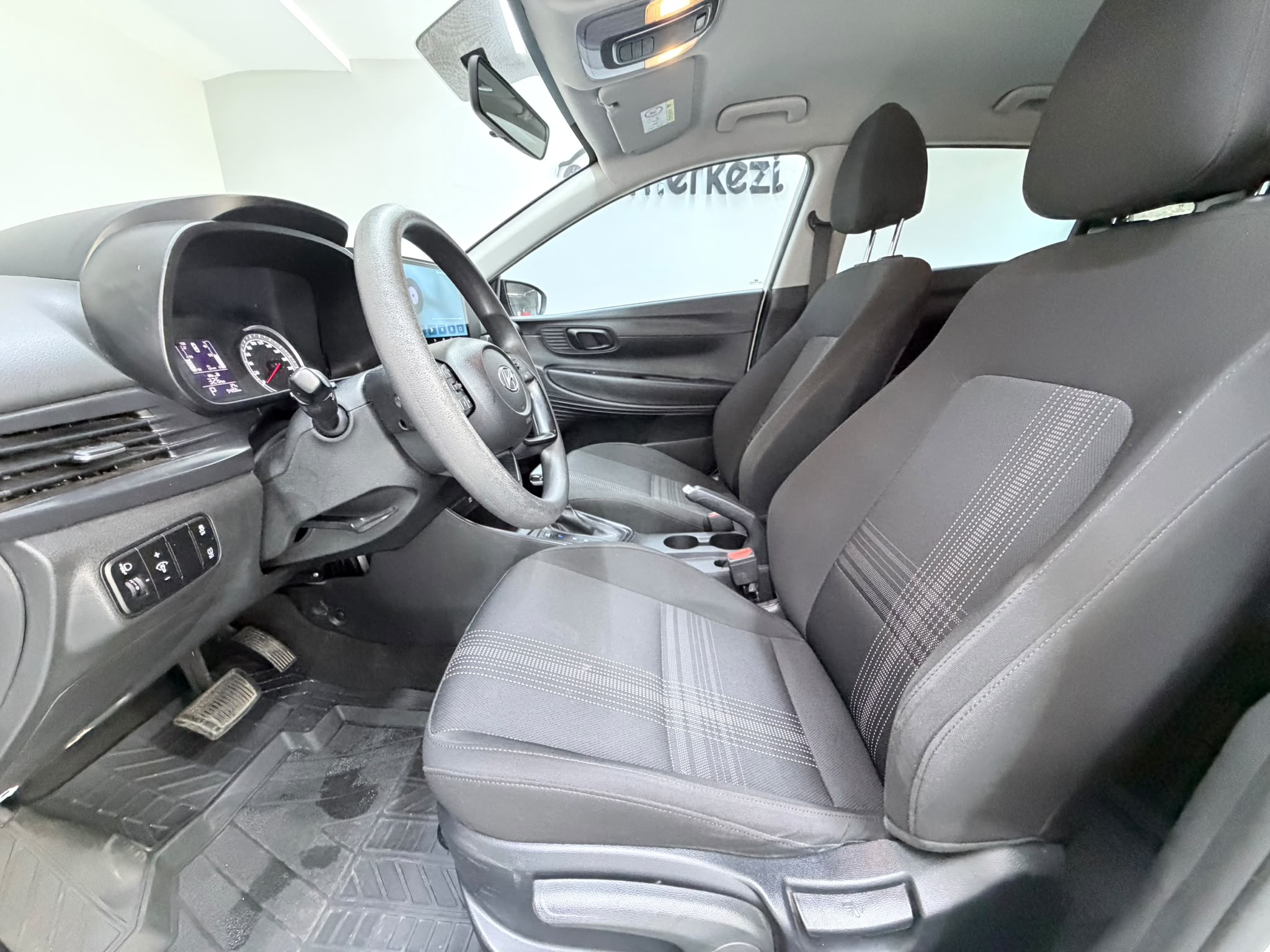 HYUNDAI i20 17